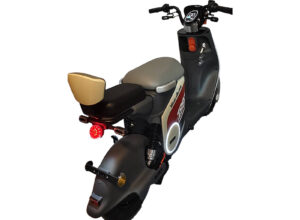 scooter électrique LUNA 50 vue arrière avec éclairage